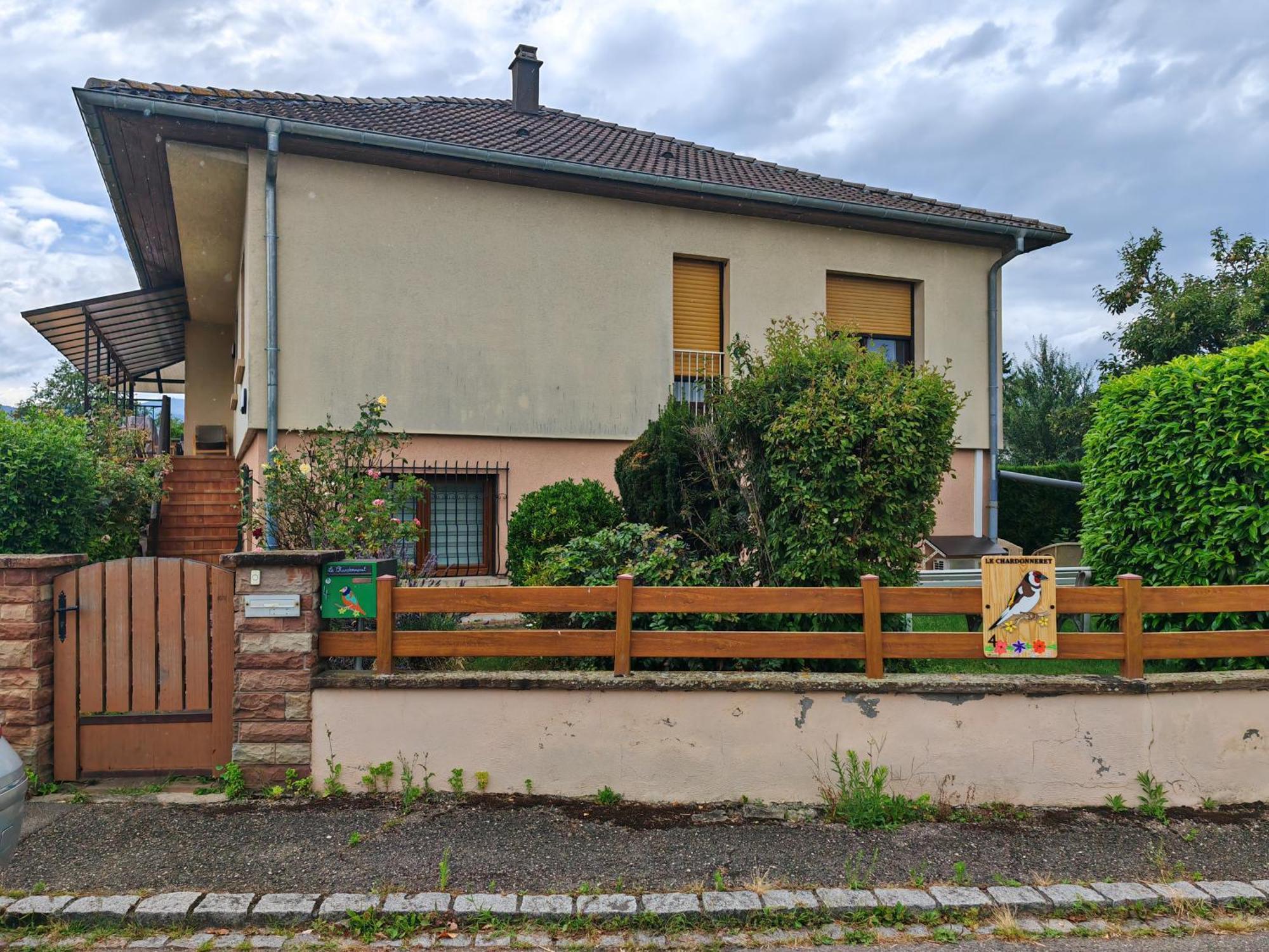 Appartement " Le Chardonneret " Issenheim Exterior photo